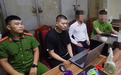 Khởi tố một nhân viên ngân hàng