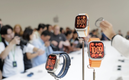 Cận cảnh Apple Watch Ultra 2 tại sự kiện ra mắt: Vẫn đẹp sang, cử chỉ “bấm ngón tay” quá tiện