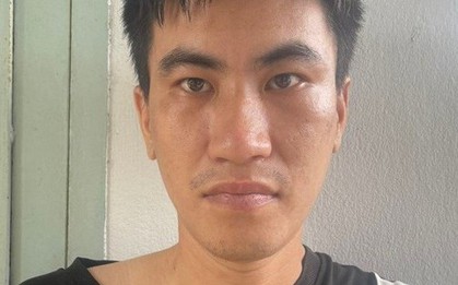 Thợ lắp camera ghi lại clip "nóng" trong phòng ngủ của khách