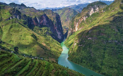 Thông tin tạm dừng tàu du lịch trên sông Nho Quế khiến nhiều du khách tiếc nuối vì chưa kịp đi