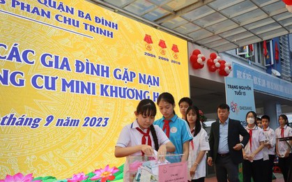 Thầy trò trường học một quận ủng hộ nạn nhân vụ cháy hơn 1,1 tỷ đồng