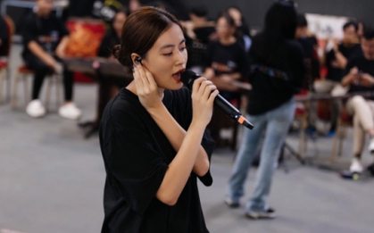 Hoàng Thùy Linh hát live ra sao, có đủ sức cho một concert cá nhân?