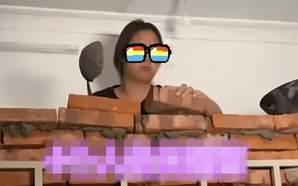 Nữ sinh làm "chuyện lạ" ngay trong KTX, netizen thảng thốt: "Tình bạn bây giờ xa xỉ đến thế sao?"