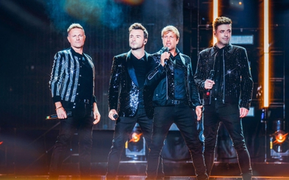 Concert Westlife tại Việt Nam bán hết sạch 15 nghìn vé chỉ sau 5 tiếng, fan kêu gọi mở đêm thứ 2!