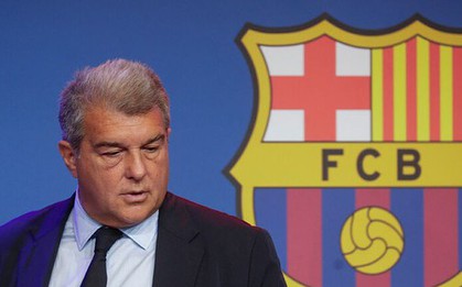 Barcelona dính cáo buộc "mua trọng tài"
