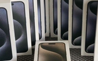 Chủ cửa hàng nói gì trước tin đồn iPhone 15 đội giá hàng triệu đồng do khan hàng?