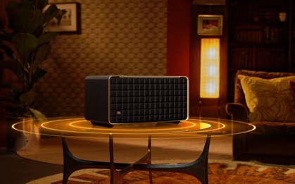 JBL ra mắt loa Authentics và đầu đĩa than Spinner BT thiết kế cổ điển tại IFA 2023