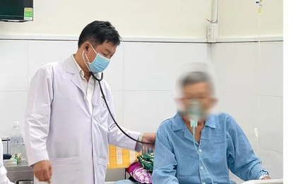 Cứu kịp người đàn ông "ho ra máu sét đánh"