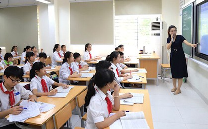 Tăng 70.000 học sinh trong năm tới, Hà Nội giải quyết bài toán quá tải thế nào?