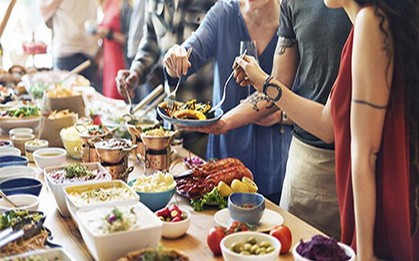 Quy tắc "ba trước bốn sau" khi đi ăn buffet là gì?