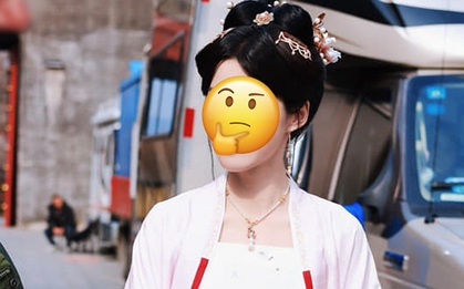 Nữ thần thanh xuân nhìn như "trai giả gái" vì tạo hình cổ trang thảm hoạ, hậu trường khác xa ảnh ekip đăng