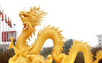 Muôn kiểu linh vật rồng 2024: Rồng còi xương, rồng không ăn ảnh