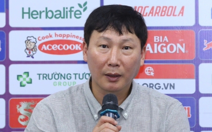 Quế Ngọc Hải mắc lỗi, HLV Kim Sang-sik ‘sẽ nói chuyện thêm’