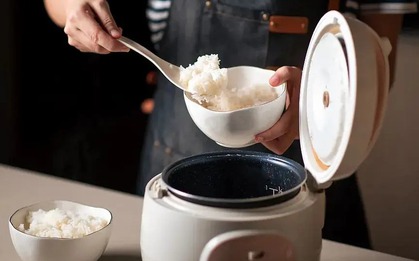 Nồi cơm điện gặp tình trạng này mà bạn vẫn dùng thì quá độc hại, nên thay ngay!