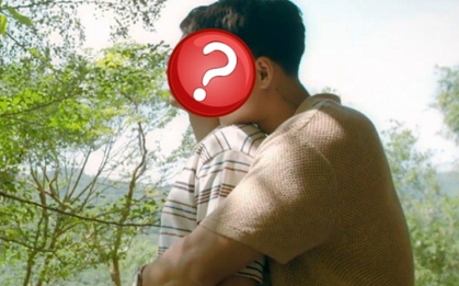 Bức ảnh chụp 2 nam diễn viên phim Việt giờ vàng khiến dân tình hoang mang tột độ