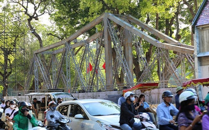 Hà Nội: Nhiều công trình tiêu biểu được tái hiện lại trên phố đi bộ Hồ Gươm