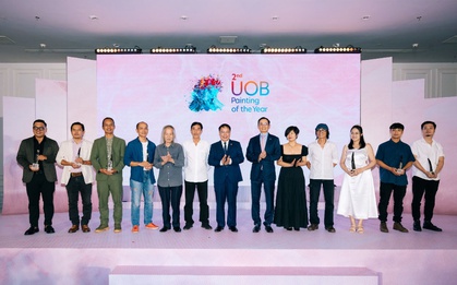 Tác phẩm nghệ thuật độc đáo vẽ từ than và bột gạo đạt giải UOB Painting of the Year năm thứ hai tại Việt Nam