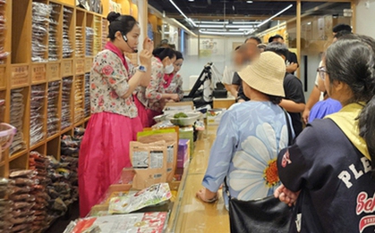 Tour nước ngoài đưa khách đi mua sắm quá nhiều!