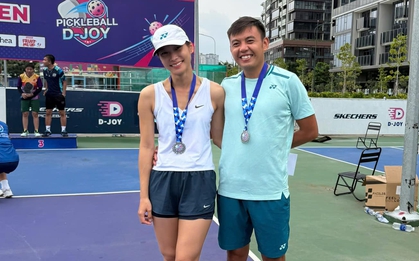 Lý Hoàng Nam rủ bà xã cùng tham dự giải pickleball, cống hiến trận chung kết trong mơ với Trương Vinh Hiển