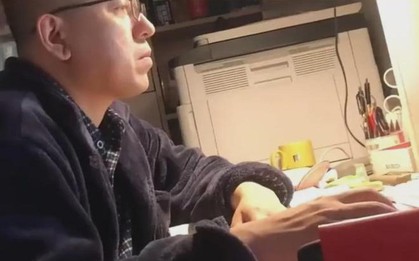 Bố là giảng viên ĐH bị "sang chấn tâm lý", không nói không rằng suốt 3 ngày sau khi nhận kết quả thi gây shock của con gái lớp 3
