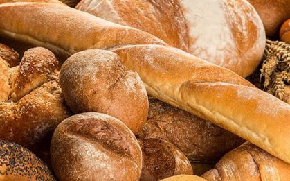 Những người nên hạn chế ăn bánh mì, biết mà tránh kẻo "rước họa"