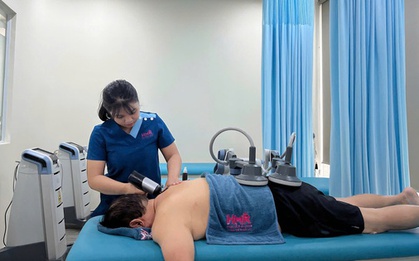 Nữ ca sĩ tử vong khi massage cổ vai gáy: Bác sĩ cảnh báo điều gì?