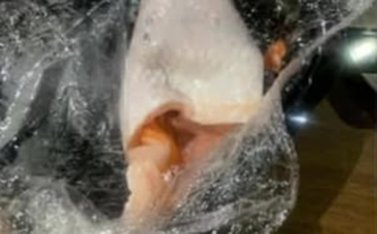 Đặt 3 lạng sashimi ăn "đổi gió", cô gái nhận về 2 lạng cá và 1 lạng da: Dân mạng hoang mang khó hiểu