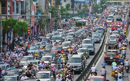 Quy định mới bắt buộc từ 1/1/2025 khiến xe máy phải xếp hàng: TP đông dân nhất Việt Nam sẽ làm thế nào?