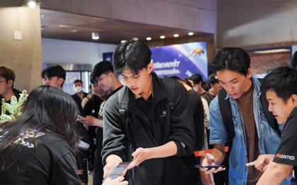 Hàng nghìn game thủ tụ hội trong sự kiện Offline bùng nổ mừng sinh nhật ZingSpeed Mobile