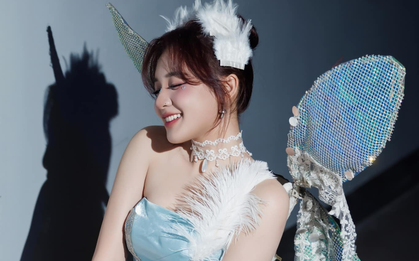 Cosplay Krixi gợi cảm, MC Phương Thảo khiến fan nam ngẩn ngơ