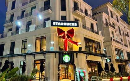 Vì sao Starbucks Việt Nam lại quyết định mở cửa hàng ồ ạt và phủ đến 16 tỉnh thành trong giai đoạn kinh tế khó khăn?