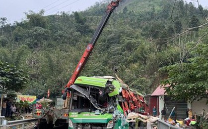 Xác định danh tính nạn nhân vụ lật xe khách ở Yên Bái