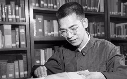 "Thiên tài Toán học" 47 tuổi lấy vợ, sinh đứa con trai bị hàng xóm chê "hư hỏng": Kết quả nhiều năm sau khiến ai nấy kinh ngạc