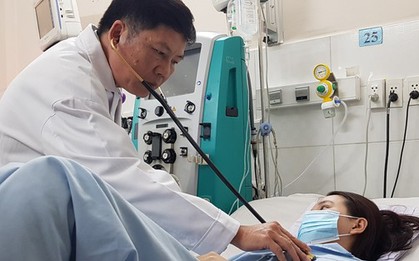 Bạn đãi sinh nhật bằng “nước vui”, cô gái trẻ rơi vào hôn mê