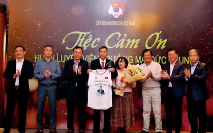 VFF tri ân HLV Mai Đức Chung