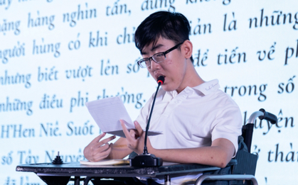 Nam sinh hiến xác cho y học được trường trao bằng kỹ sư danh dự