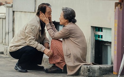 Lấy hai chữ "Nhớ nhà" làm tâm, bé gái lớp 3 viết bài văn khiến cả cõi mạng đều thổn thức: Thương em nhiều