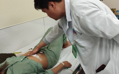 Cô gái trẻ bị chiếc ghim sắt đâm thủng ruột non