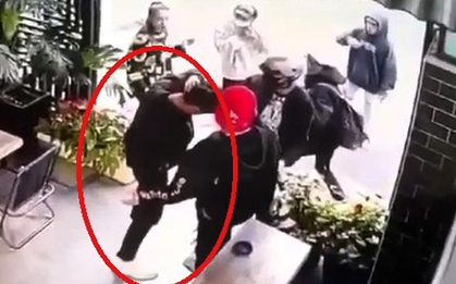 Vừa ra khỏi quán cà phê, thanh niên 18 tuổi bị đâm tử vong