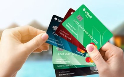 Lãi suất thẻ tín dụng tại các ngân hàng là bao nhiêu?