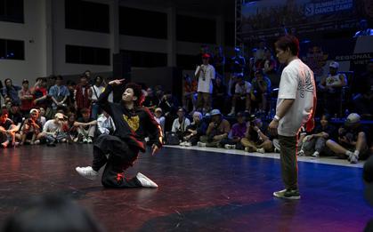 Lần đầu đi xem thi breaking: Hàng trăm “dân chơi” Hiphop đọ sức gay cấn, một trong 2 Quán quân từng đạt HCB SEA Games