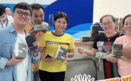 Chủ đại lý trúng vé số 34 tỉ đồng nói "có linh cảm đặc biệt"