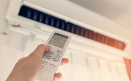 Tuyệt đối đừng bật điều hòa theo cách này vì có thể khiến người thân đối mặt với đột quỵ, méo miệng