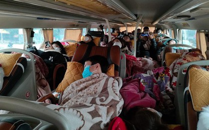 Hết nghỉ lễ, dân tình lên tàu xe quay lại thành phố: Bác sĩ mách các bí kíp chống say hiệu quả