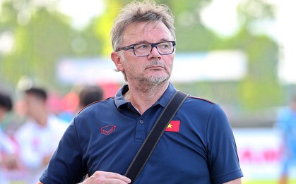Bay trở lại Pháp, HLV Troussier nói lời chia tay: "Tôi yêu Việt Nam"