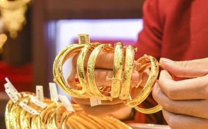 Tăng không ngừng, vàng nhẫn hơn 77 triệu, vàng miếng vượt 84 triệu đồng/lượng