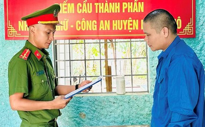 Bị tống tiền vì gửi clip "nóng" cho người lạ