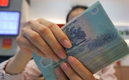 Nên mua chứng chỉ tiền gửi hay gửi tiết kiệm ngân hàng?