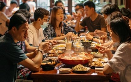 Sau khi thanh toán 26 triệu đồng cho bữa tiệc họp lớp để cứu vãn danh dự, tôi quyết định xóa liên lạc và rời khỏi nhóm lớp