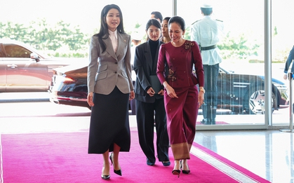 Đệ nhất Phu nhân Hàn Quốc xuất hiện sau 5 tháng "ở ẩn" vì chiếc túi Dior "sóng gió"